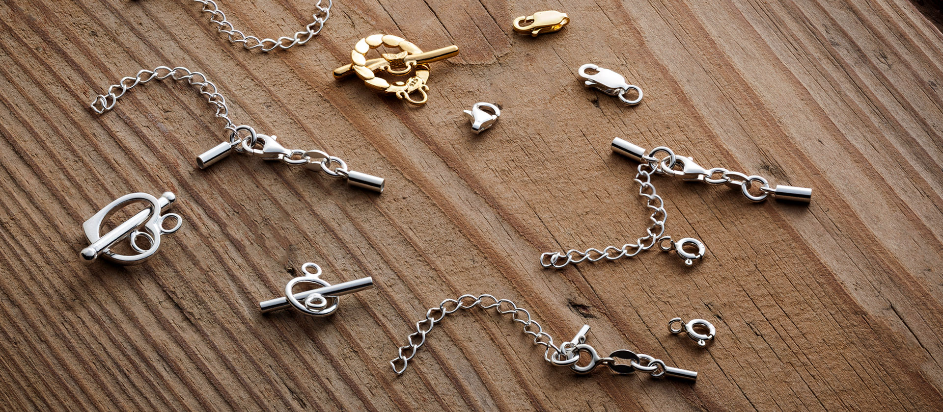 Types of jewelry clasps
